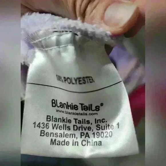 Excellent Preowned  Blankie Tails Unicorn Blanket The Original Mermaid Blanket. - Picture 5 of 6